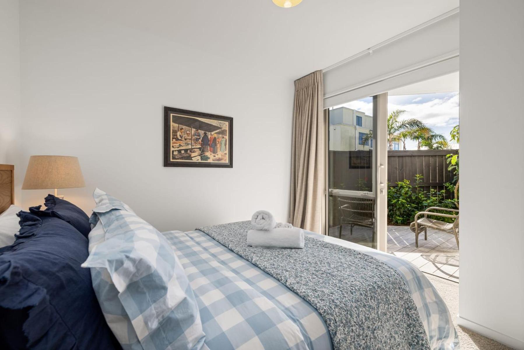 Seascape On Sunbrae With Sea Views Apartment Mount Maunganui Exterior photo