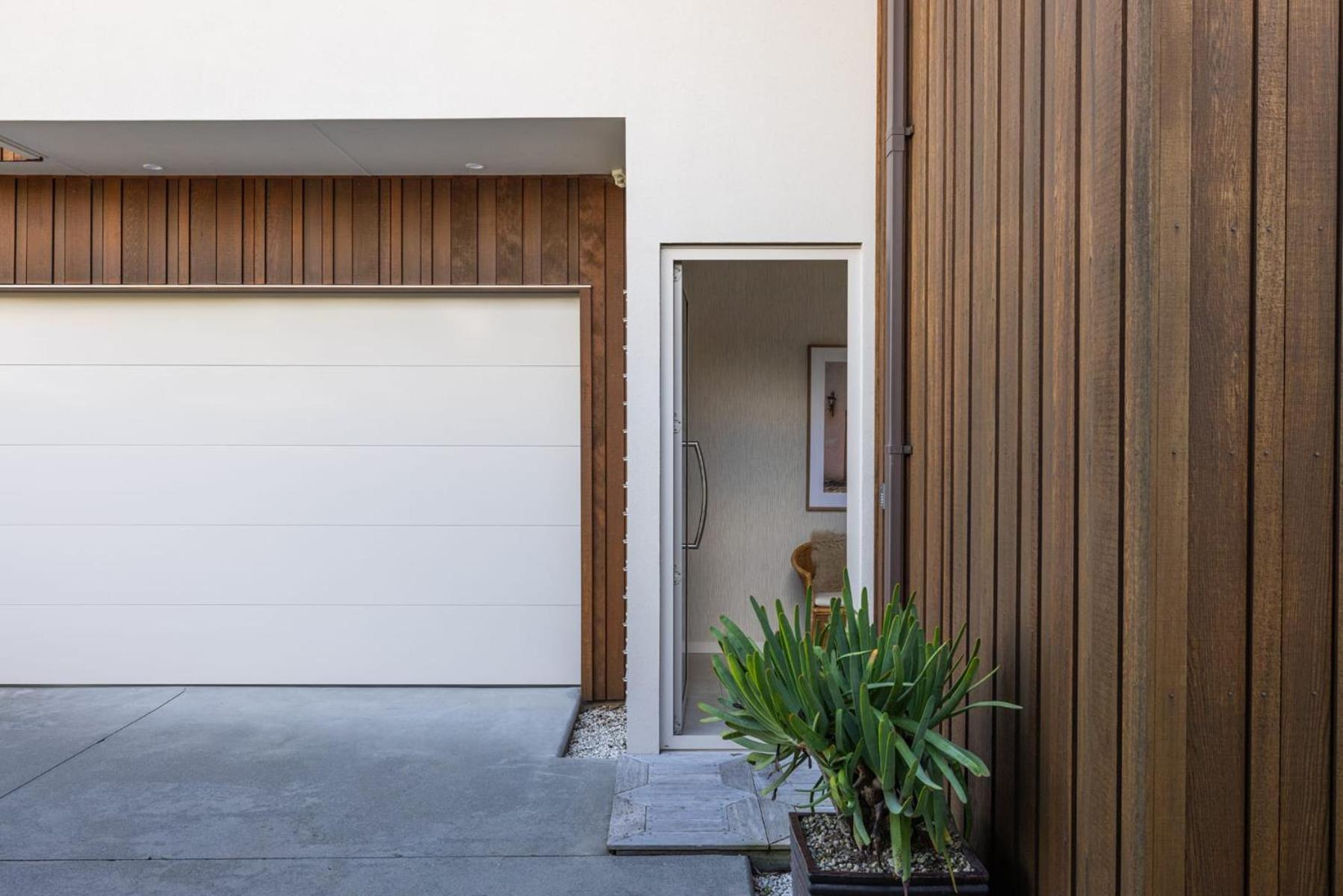 Seascape On Sunbrae With Sea Views Apartment Mount Maunganui Exterior photo