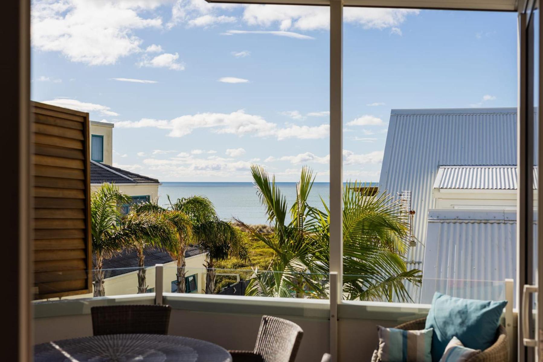 Seascape On Sunbrae With Sea Views Apartment Mount Maunganui Exterior photo