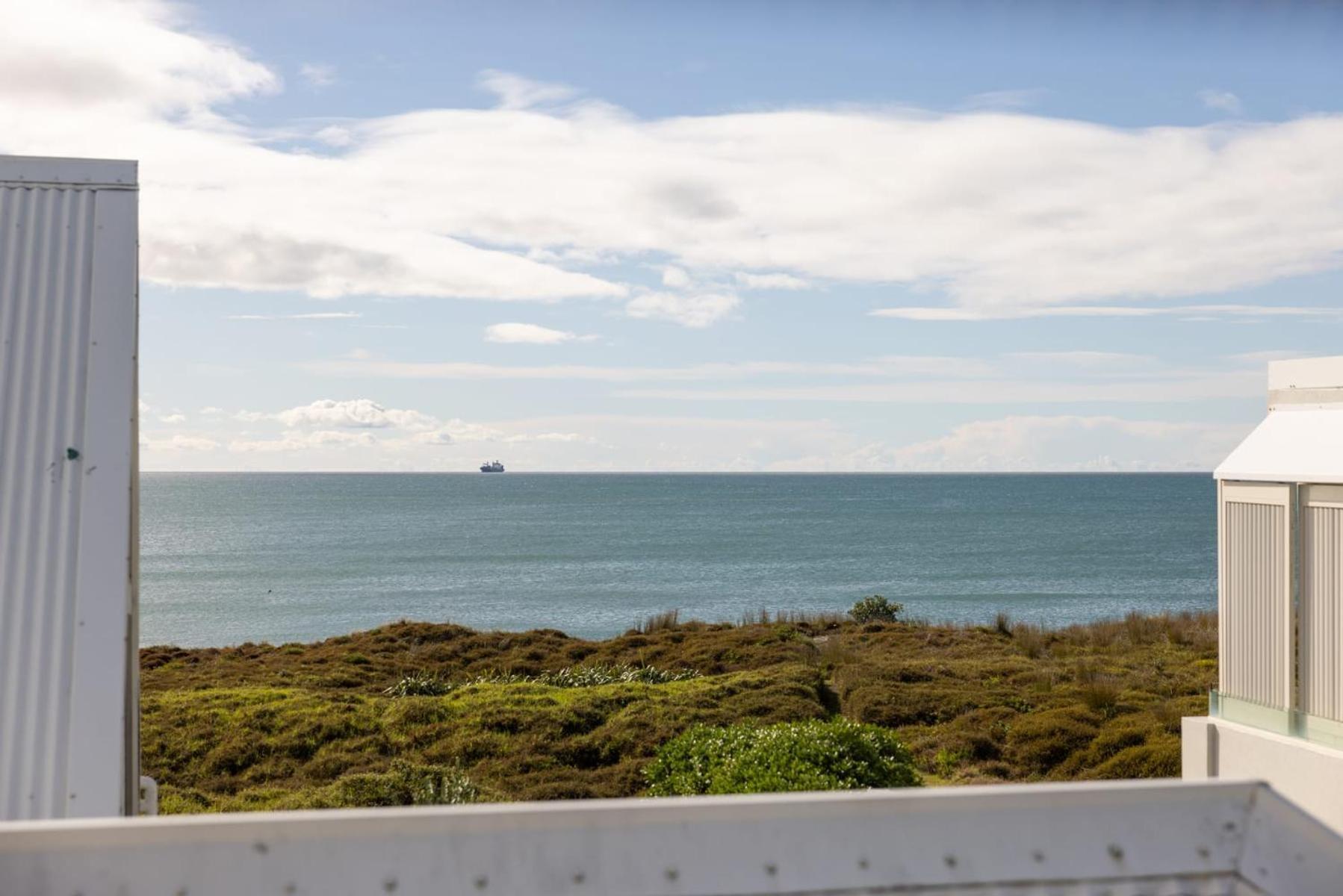 Seascape On Sunbrae With Sea Views Apartment Mount Maunganui Exterior photo