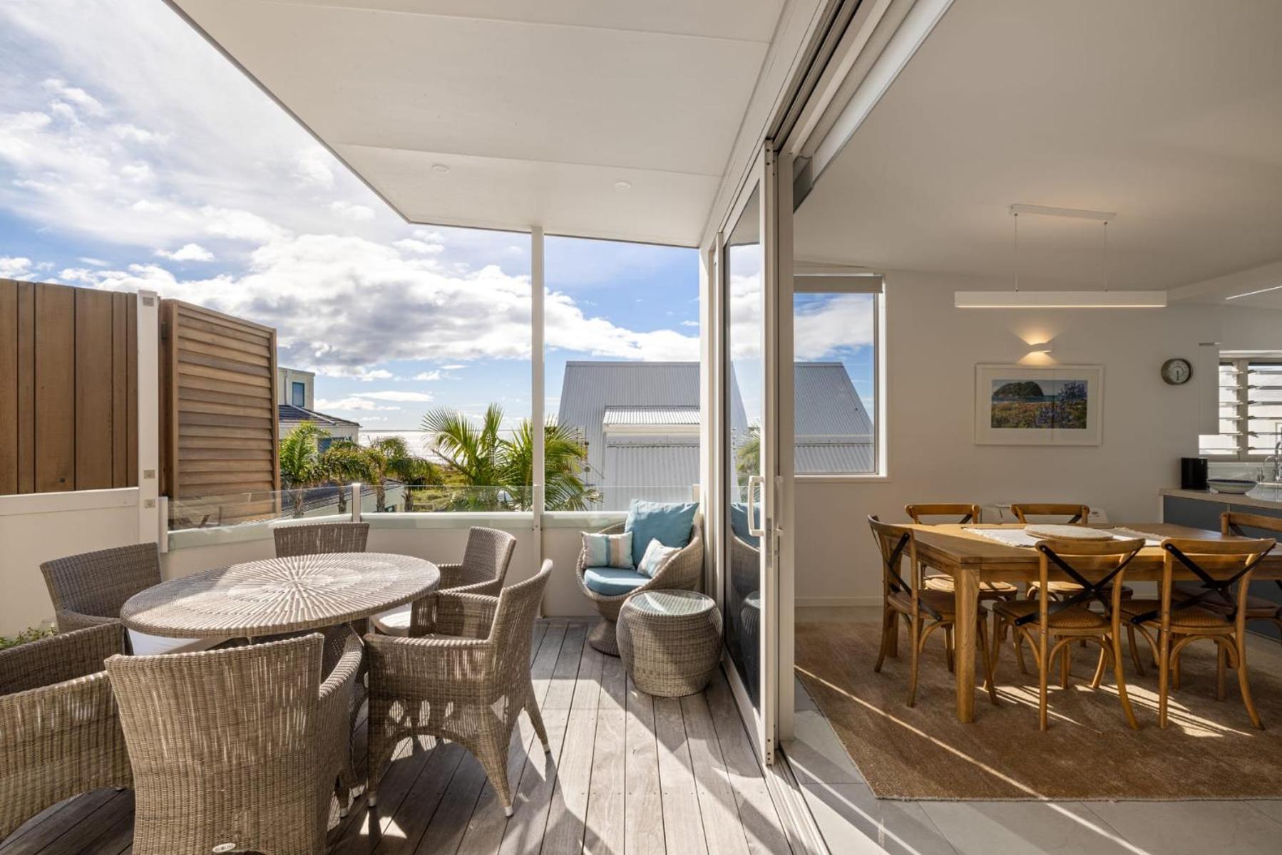 Seascape On Sunbrae With Sea Views Apartment Mount Maunganui Exterior photo